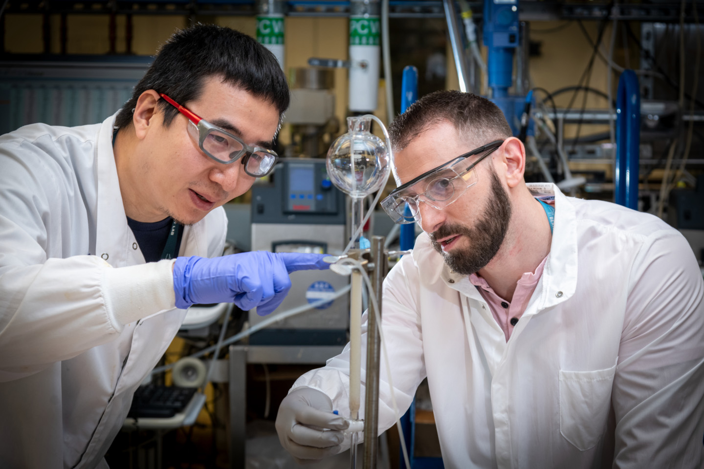 Dupeng Liu (left), Senior Process Engineer at ABPDU, mentors spring 2023 intern Steven Guenther.